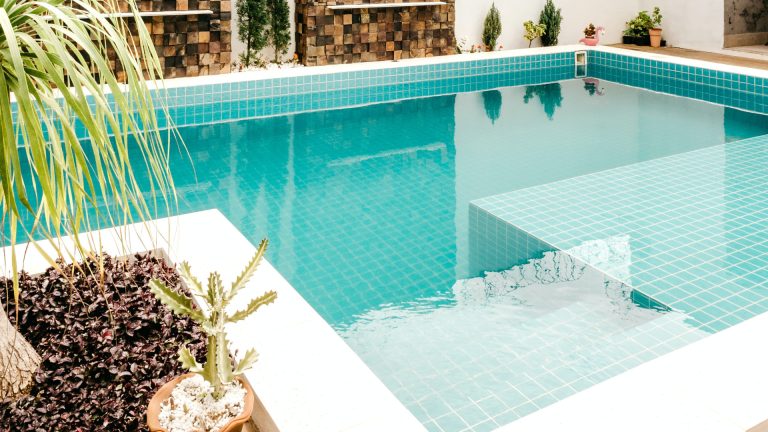 Une piscine dans le jardin ? Un rêve accessible à tous !