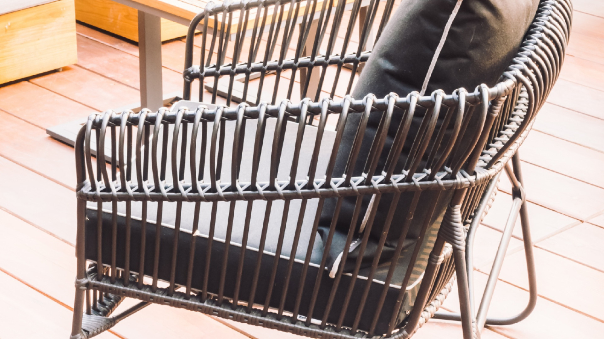 Les bons gestes pour entretenir vos chaises de jardin facilement